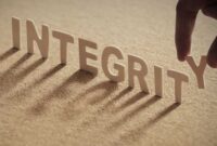Integritas Pengertian, Komponen, Cara Membentuk dan Tantangan