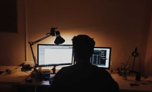 Radiasi Komputer Pengertian, Penyebab, Jenis dan Dampaknya