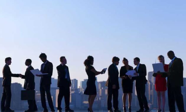 Tenaga Kerja Pengertian, Jenis, Contoh, Regulasi dan Hukum