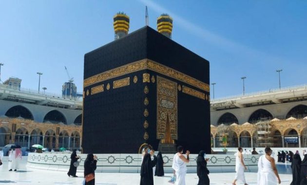 Panduan Lengkap Umroh Plus Thaif 2026 Menelusuri Sejarah Perjuangan Rasulullah, Menikmati Udara Dingin Pegunungan, & Rincian Biaya di UMI.Travel